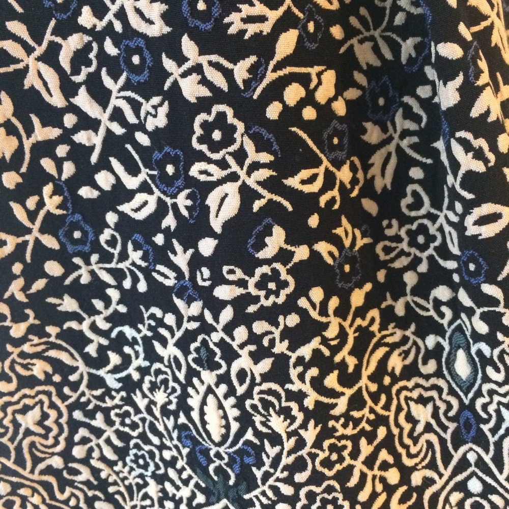 H & M dress - Picture 4 of 4